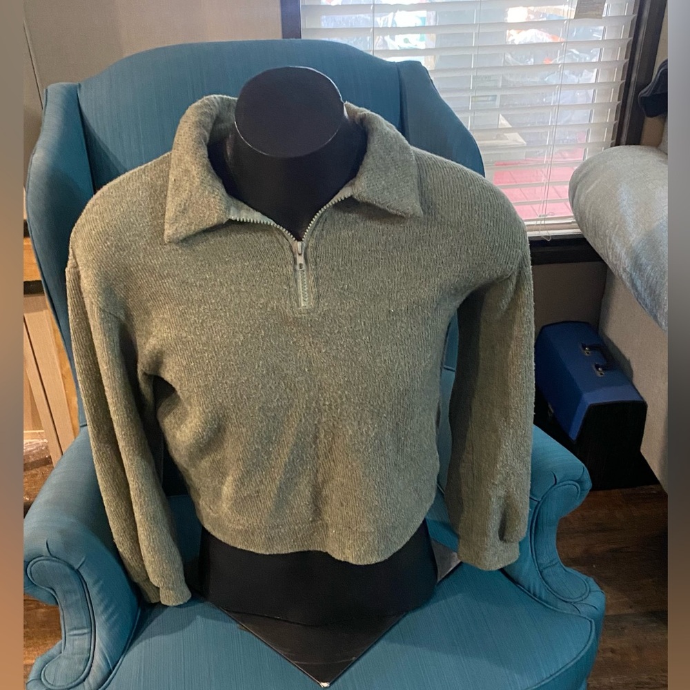Ladies Dazy Green Quarter-Zip Sweater Size‎ Medium